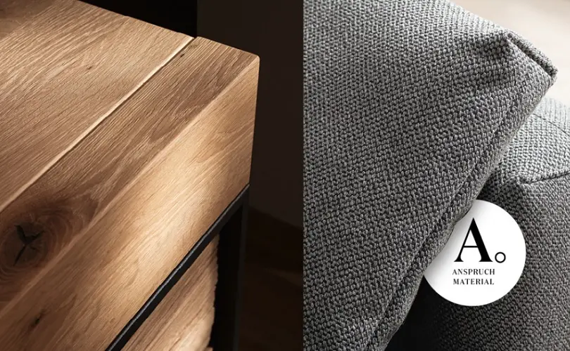 Mann streicht Lack auf Holz